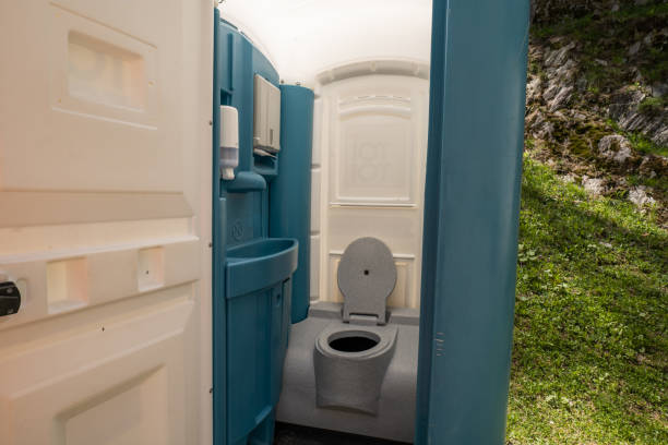 Best Restroom trailer rental cost  in Williamsburg, PA
